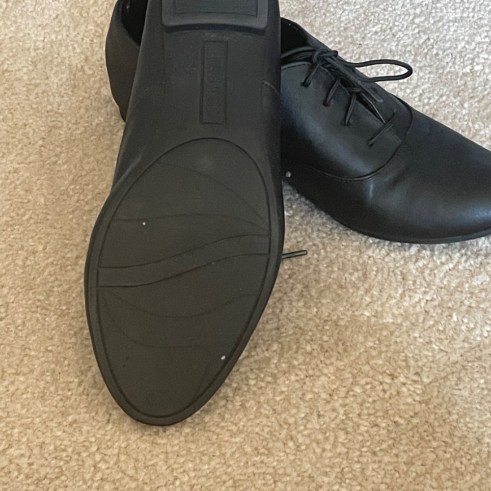 Shoes - Picture 3 of 4